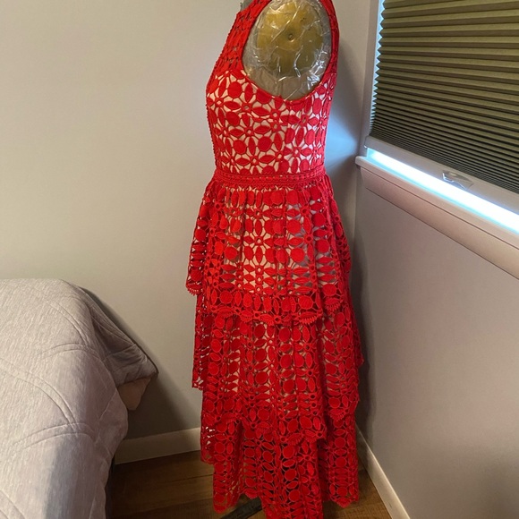 LULU’S Red Crocheted Sleeveless midi dress - Picture 4 of 12